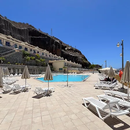 Apartment 3br Valley Dreamhouse -solarium Terrace Aircon & Parking *