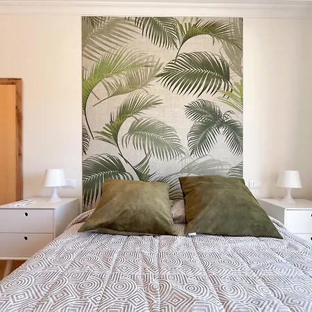 3br Valley Dreamhouse -solarium Terrace Aircon & Parking Apartment