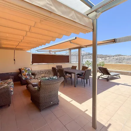 3br Valley Dreamhouse -solarium Terrace Aircon & Parking Apartment