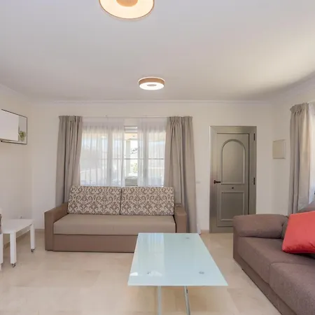3br Valley Dreamhouse -solarium Terrace Aircon & Parking *
